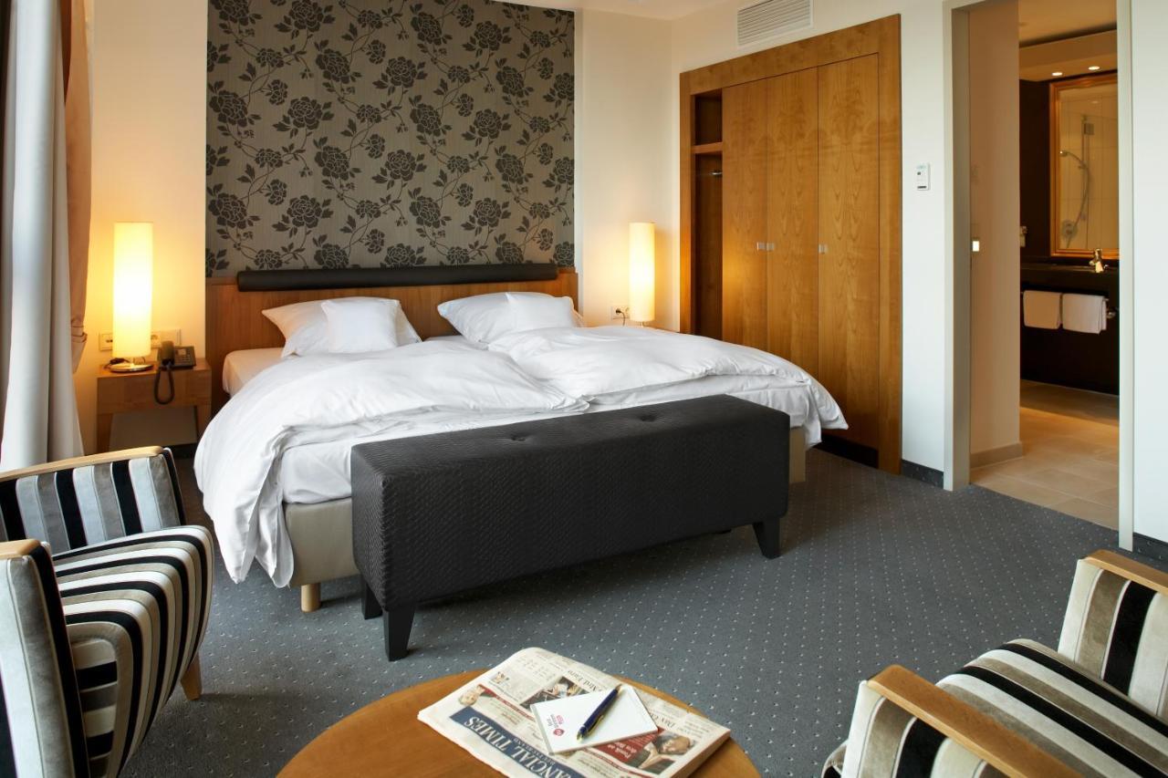Best Western Plus Arosa Hotel 파더본 외부 사진