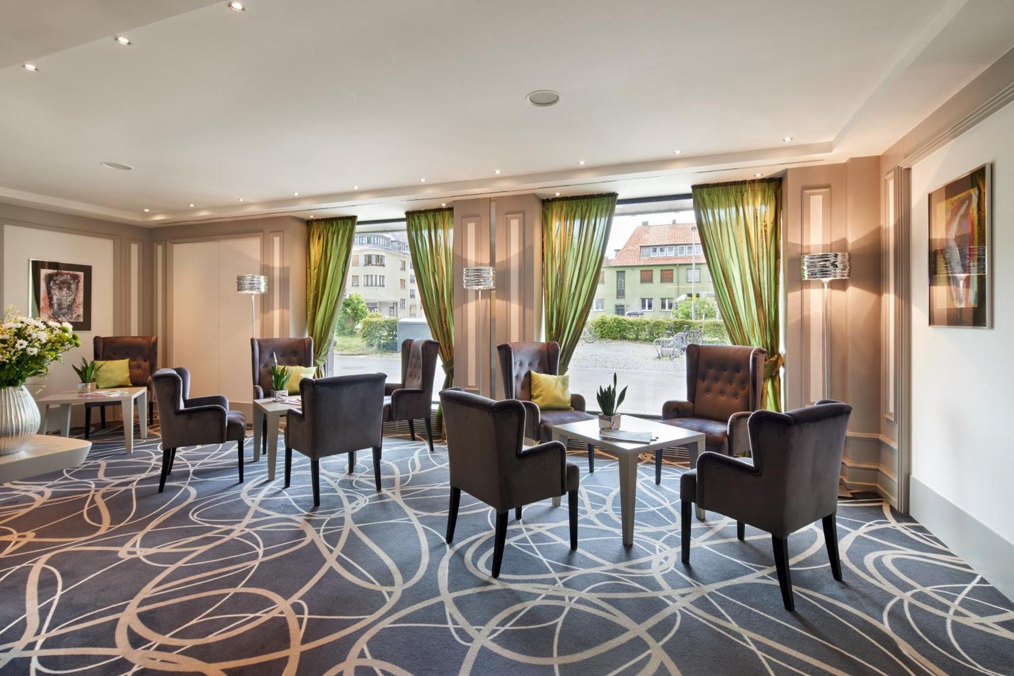 Best Western Plus Arosa Hotel 파더본 외부 사진