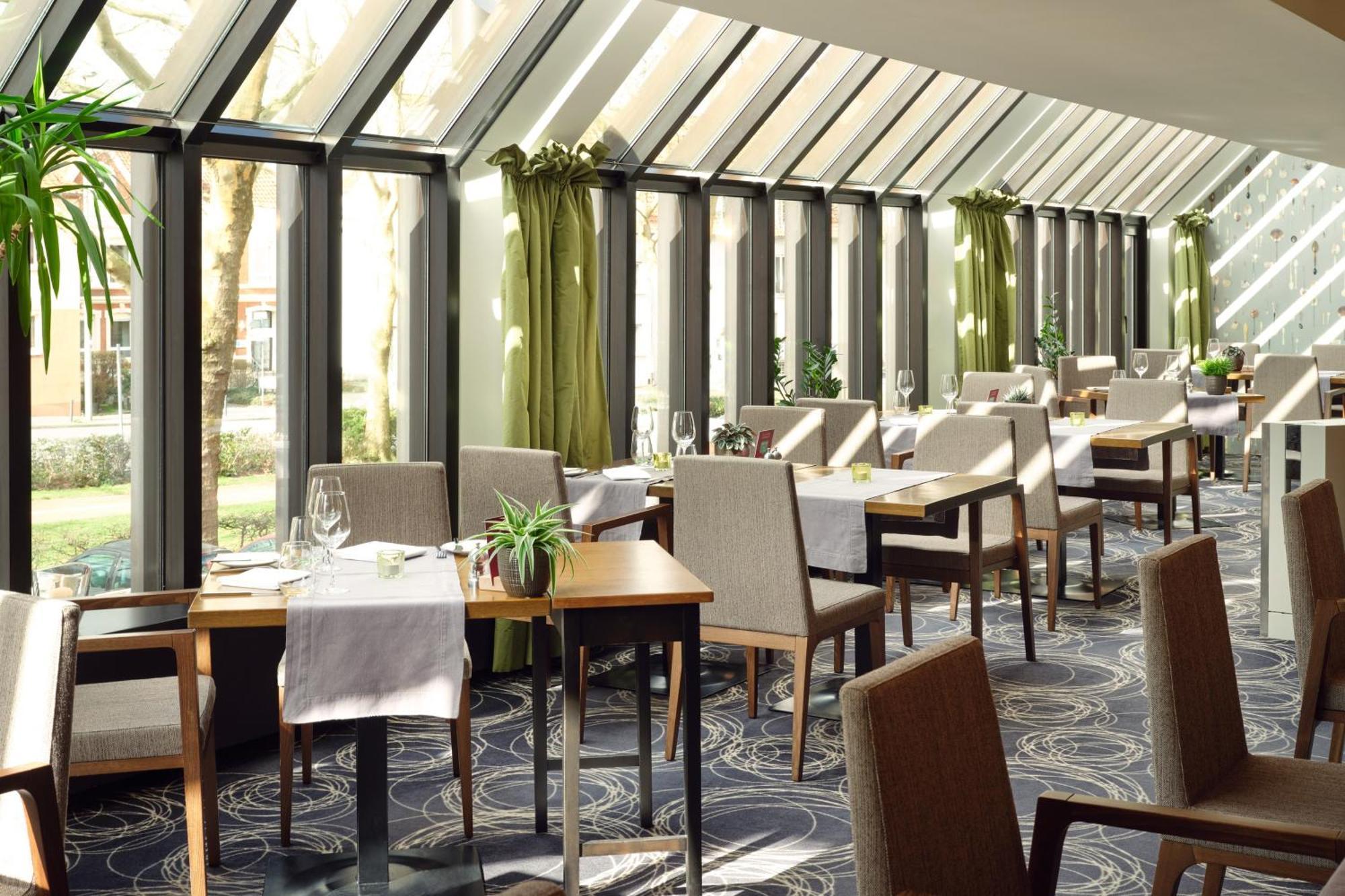 Best Western Plus Arosa Hotel 파더본 외부 사진