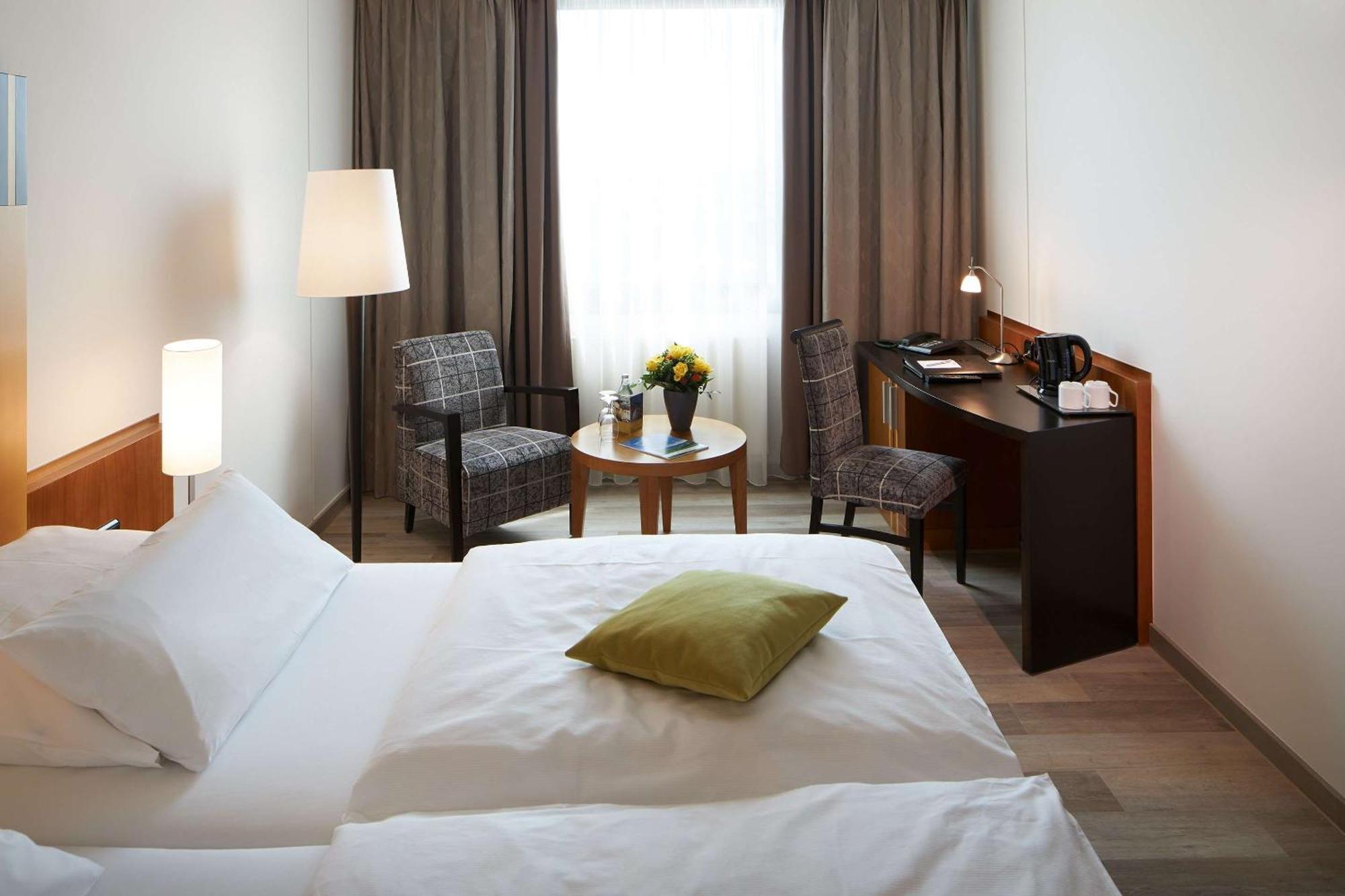 Best Western Plus Arosa Hotel 파더본 외부 사진