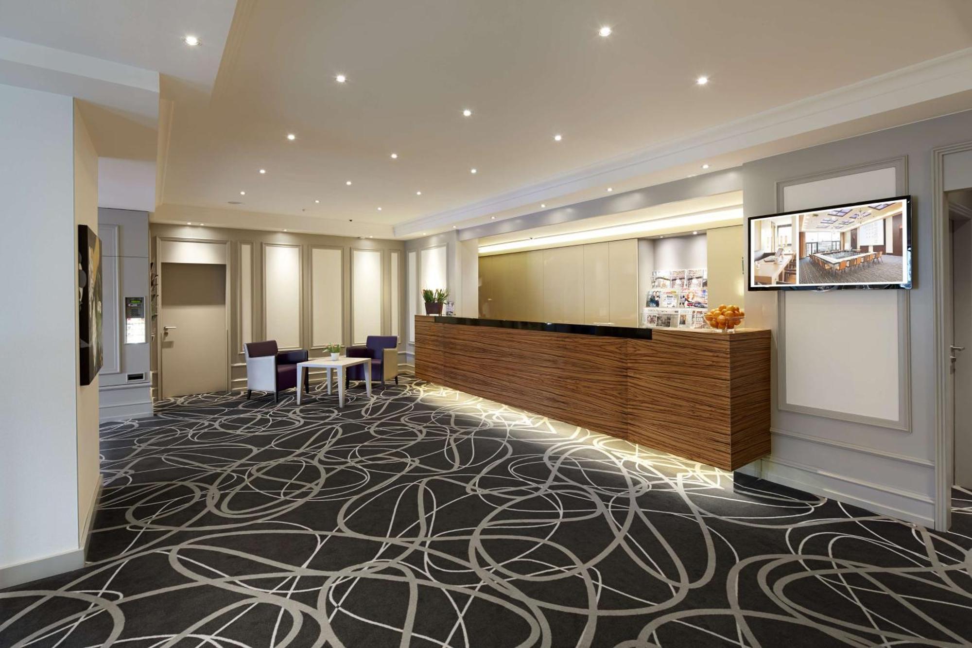 Best Western Plus Arosa Hotel 파더본 외부 사진